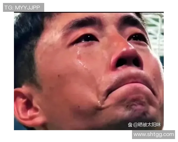 32号球星在绿茵场上的精彩表现与背后的奋斗故事